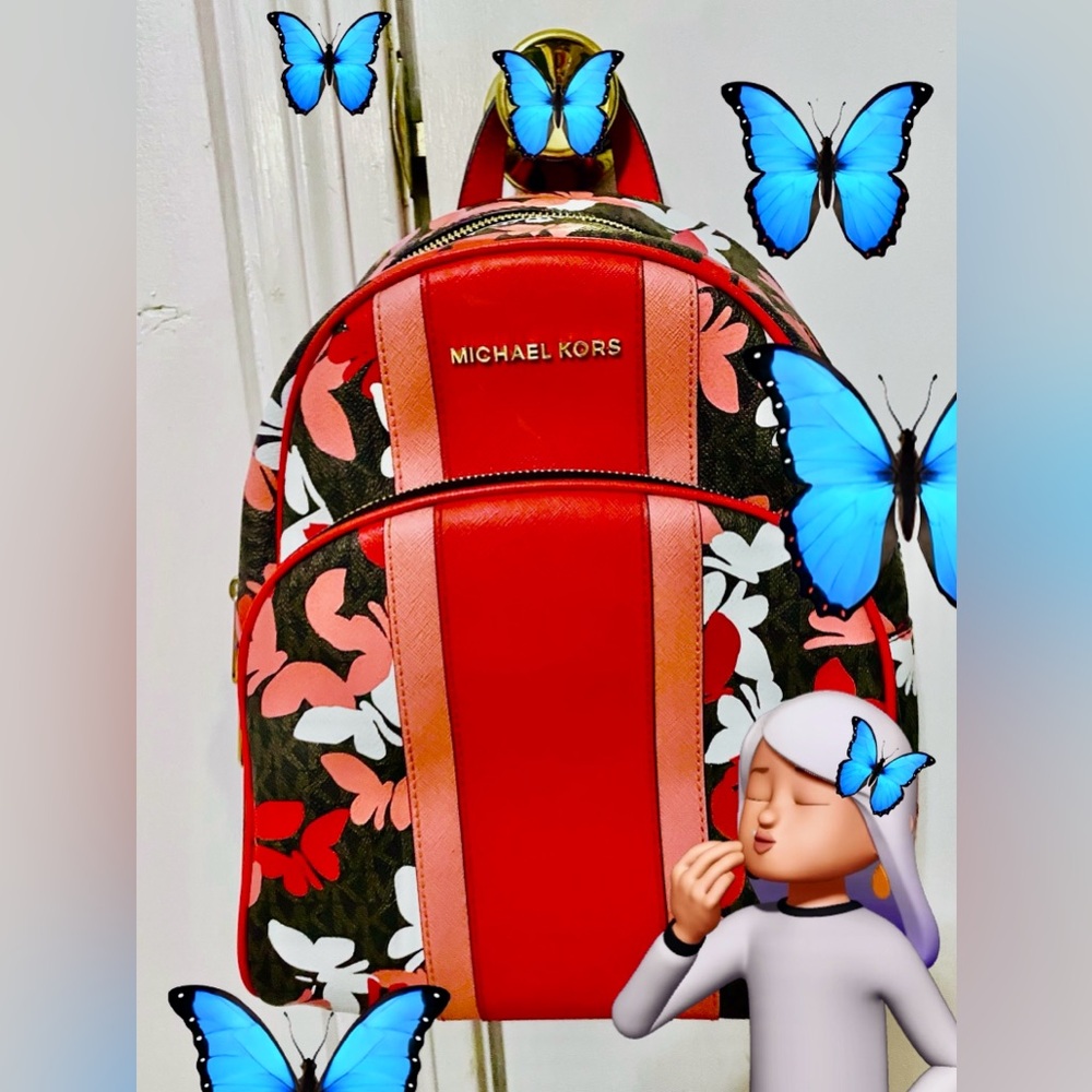 GORGEOUS 💕🦋Michael Signature Chestnut with Red and pink and white! butterflies 🦋